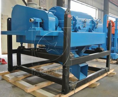 Oil drilling fluid decanter centrifuge