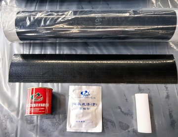 Field applied heat shrink sleeves