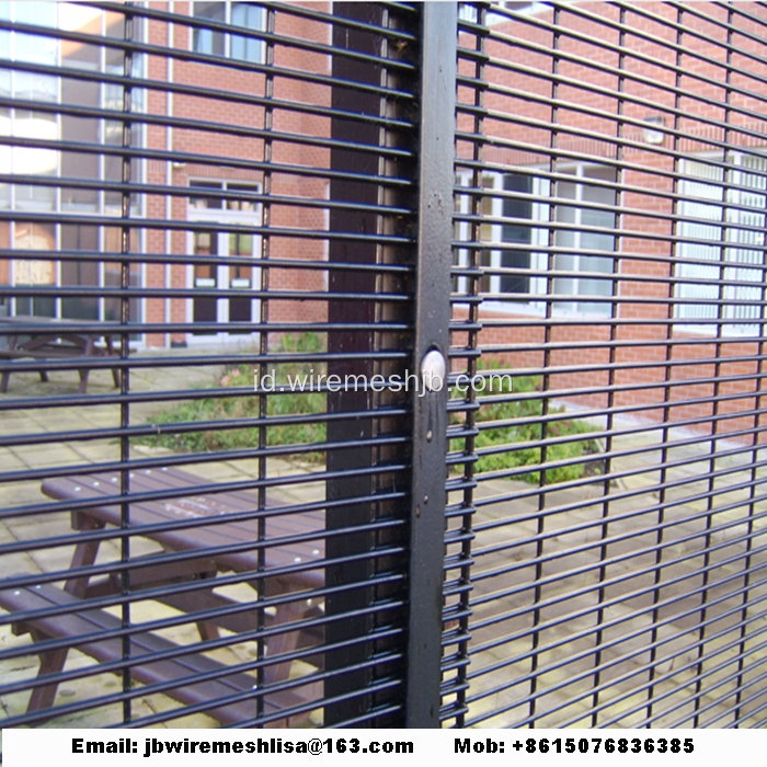 358 Panel Pagar Keamanan Wire Mesh Dilas