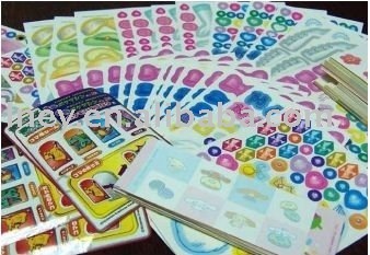 Feeling temperature reversible sticker