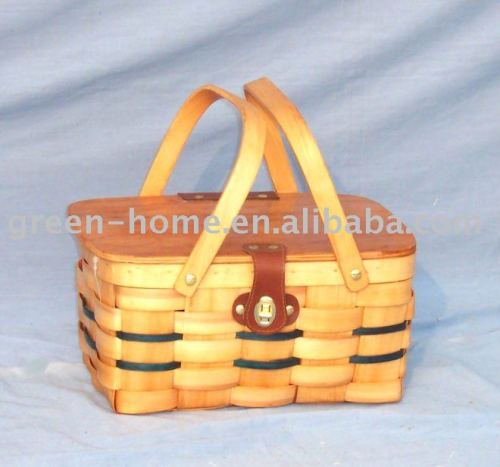 wood chip basket with wood lid and handles