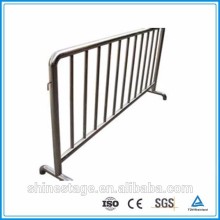 Lightweight but strong crowd control traffic barricade road block barricade