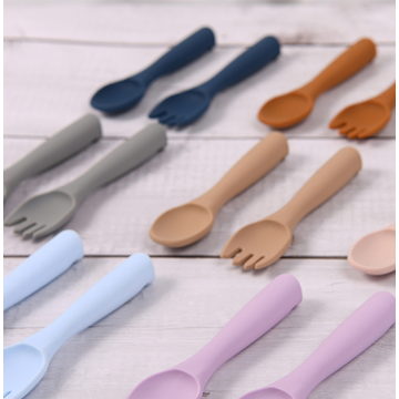 Utensilios de horquilla de cuchara de silicona para bebés de 2pcs personalizados