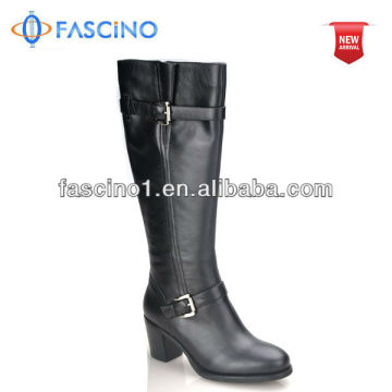 Lady knee high leather boots