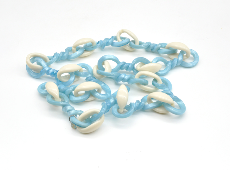 2021 elegant white and cyan acrylic color link chain twist necklace