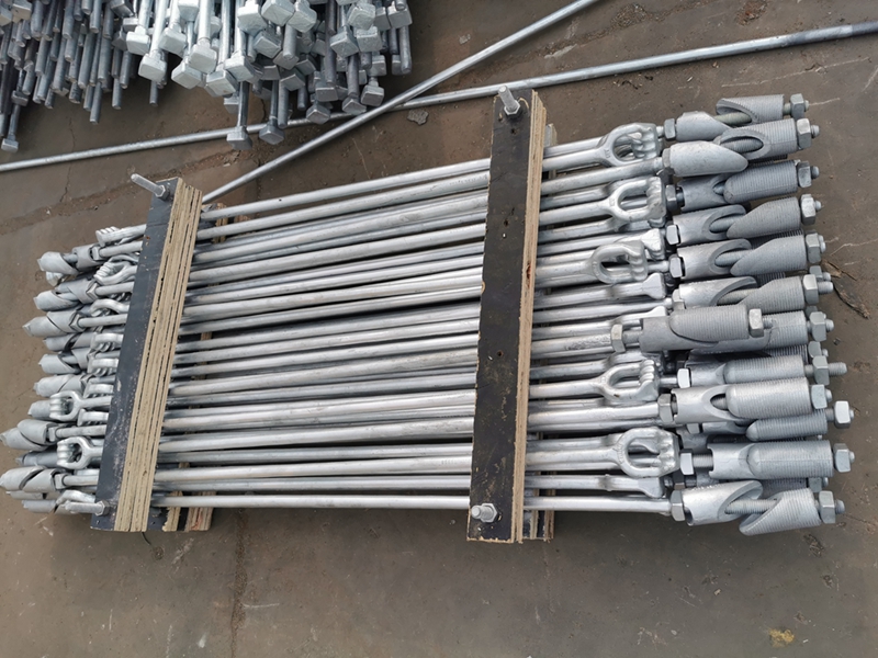 Bővülő sziklahorgonyrudak áramellátáshoz és közművekhez