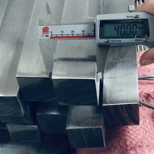 Mold Casting ASTM 304Cr18 Stainless Steel Square Bar Rod