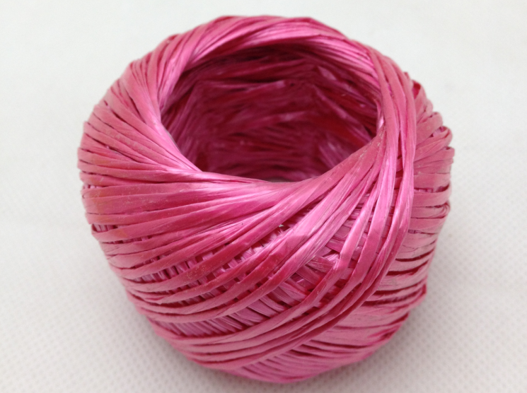 pink color 30 grams pp raffia ball for gardening