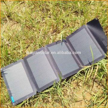 Flexible foldable solar battery charger with CIGS solar cell