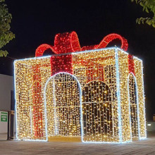3D Walk Through Christmas Light Gift Box for Winter Illumination
