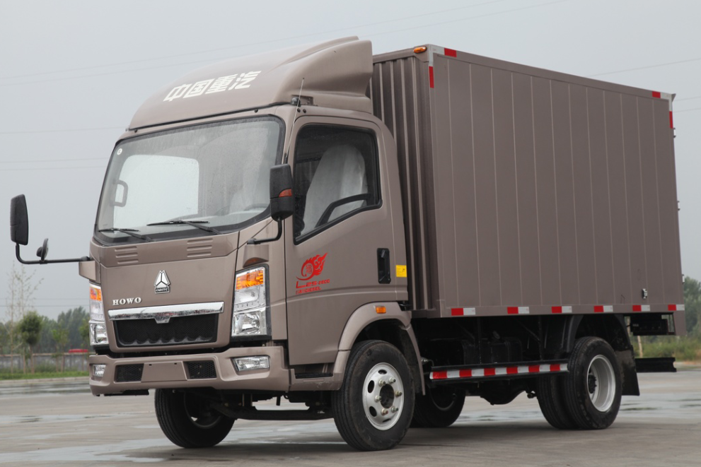 2021 model 7 ton HOWO Van truck