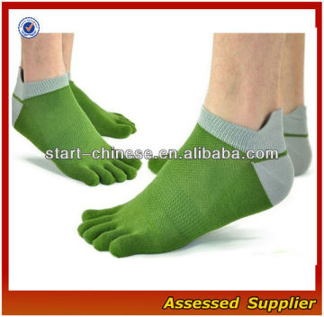 Green Cotton Sports Five Finger Socks Toe Socks