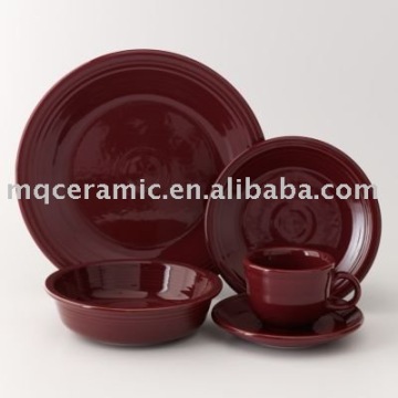20 pieces glazed ceramic dinnerware