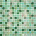 Bagno con doccia in mosaico di vetro per piscina di colore verde