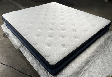 Anti allergic double-side-used mattress with memory foam