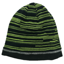 2019 new fashion acrylic custom logo knitted hat