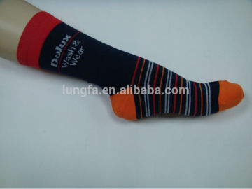 Design best sell customized logo sport sock