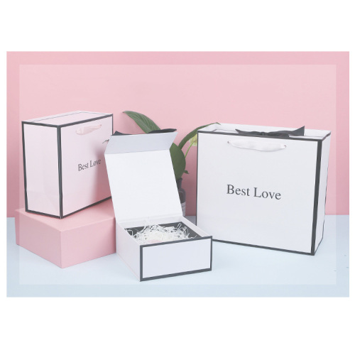 Custom Rigid Magnetic Closure Gift Boxes