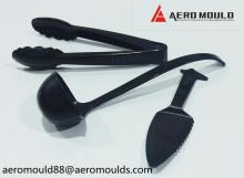 Plastic tableware mould maker