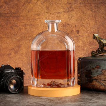 Custom crystal glass whiskey bottles exporter