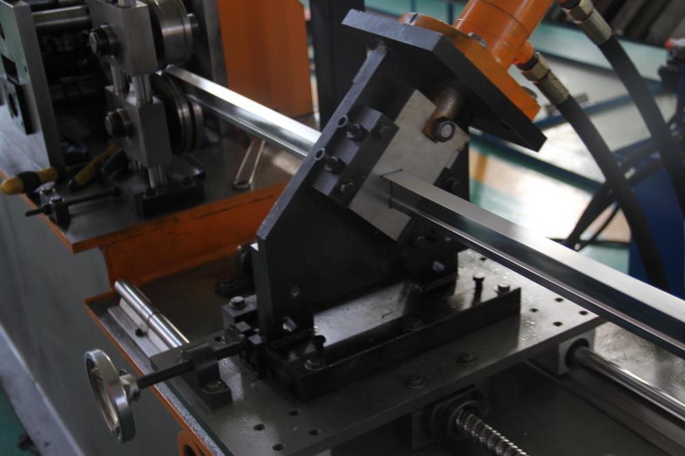 Tee Bar Making Machine