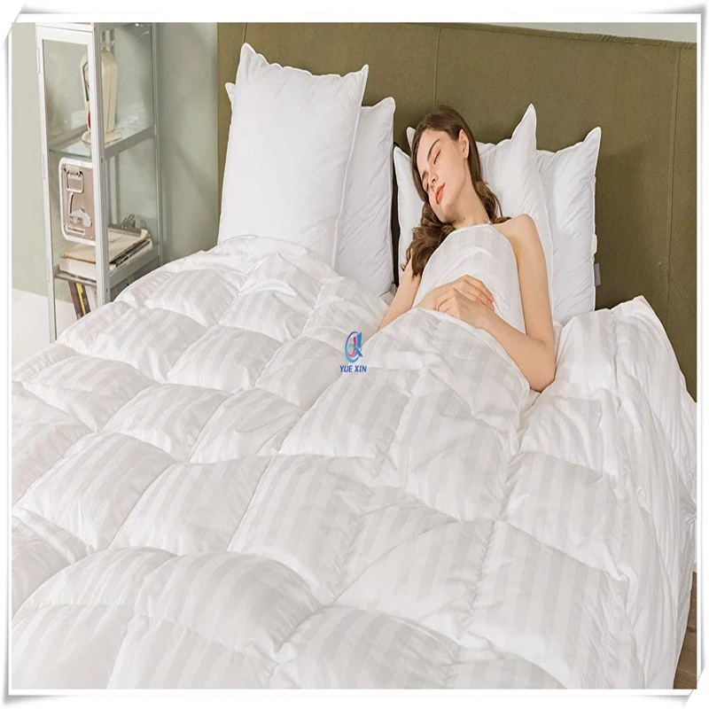 Bedding White Classic Stripe Pattern Soft Comforter Insert