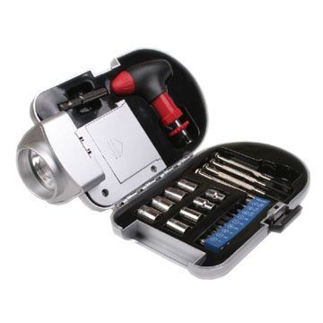 Tool-Kit, bestehend aus Schraubendreher, Zangen und LED-Strahler, misst 21,9 x 12,4 x 12cmNew