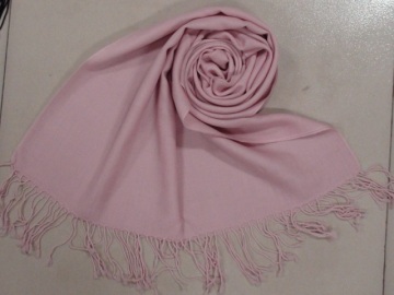 Solid colour wool scarf