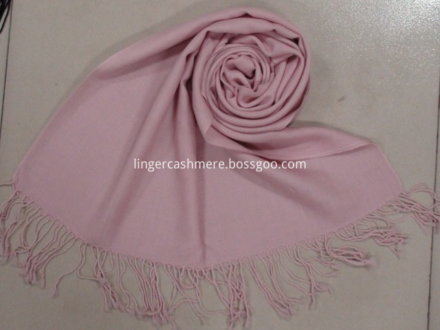 Pink Elegant Wool Scarf