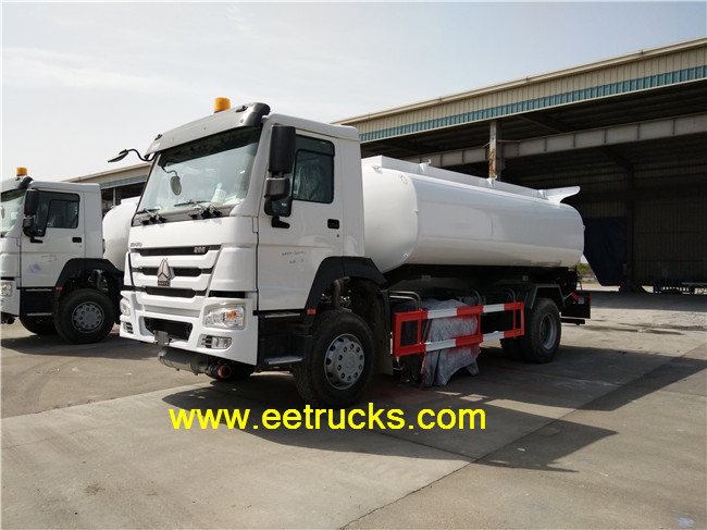 SINOTRUK 2500 Gallon Fuel Transport Trucks