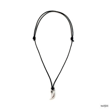 PENDANT SILVER BEAR CLAW BLACK ROPE NECKLACE