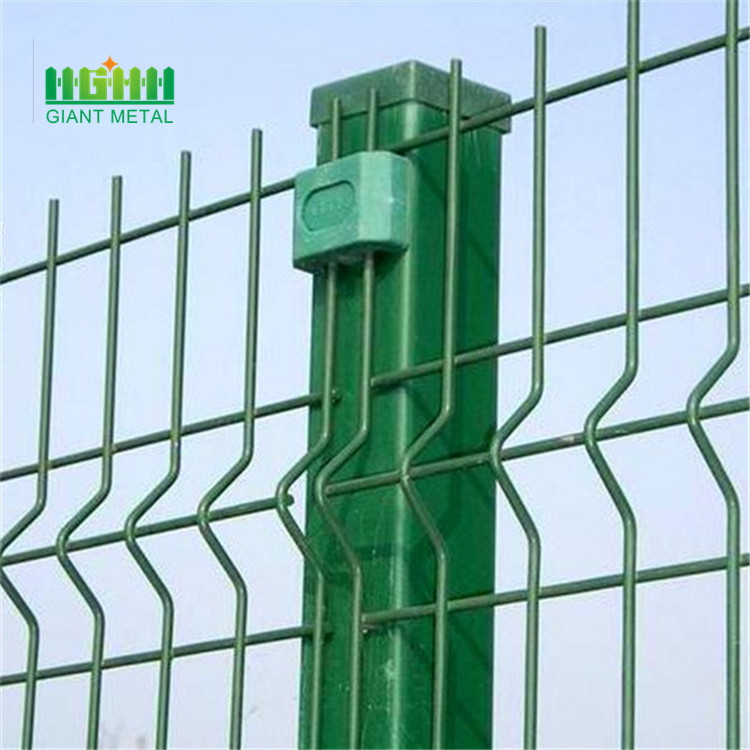 PVC coated galvanized wiremesh fence