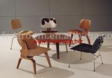 eames plywood table and chairs eames lounge chair barcelona chair le corbusier sofa