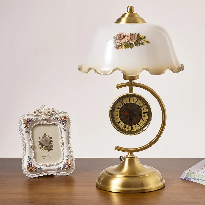 Retro Elegant European Study Room Display Ornament Lighting Flower Shade Metal Desk Table Lamp