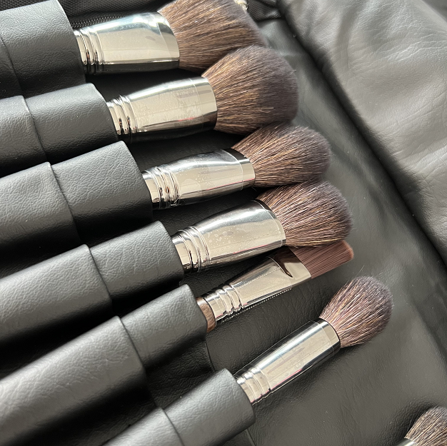 makeup brush 001