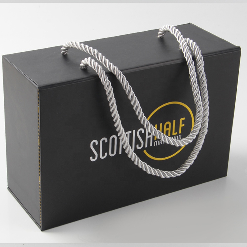 Koffer kleid kleidung karton papier geschenkbox Suitcase Dress Clothing Cardboard Paper Gift Box
