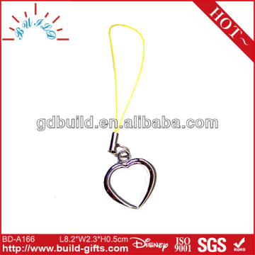 Heart shape metal pendant