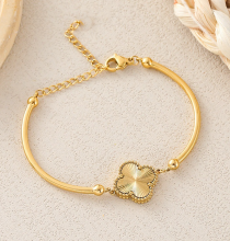 Women's Stylish Gold Clover Titanium Bracelet