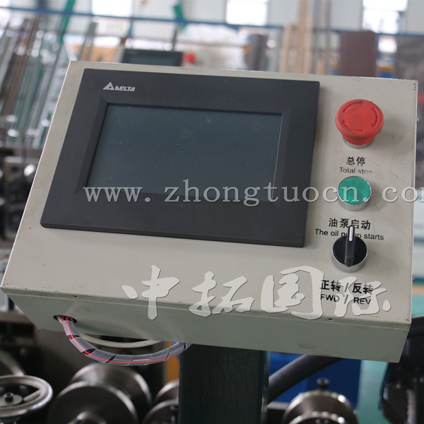 keel roll membentuk mesin 4 keel roll forming machine
