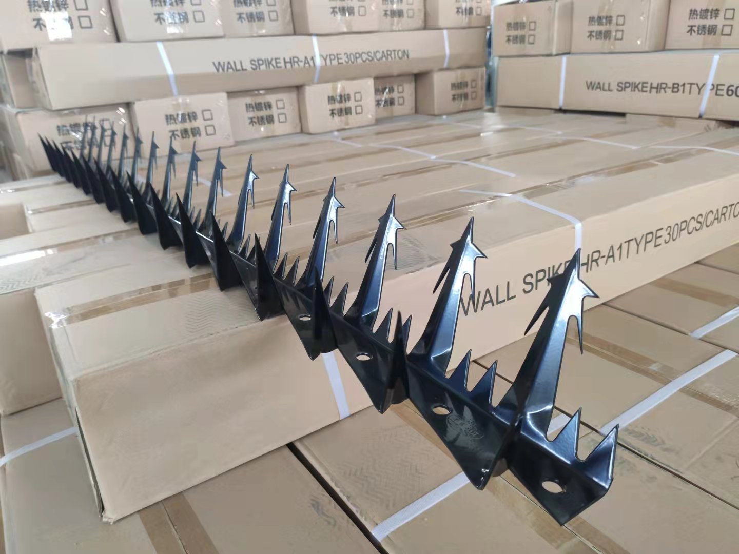 Factory direct sales high security garden fence anti-climb wall spikes on top fencing