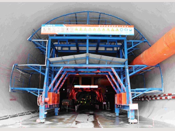 Precautions When Using Tunnel Trolley