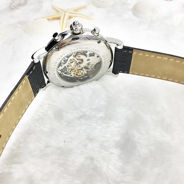 Mechanical watch with mineral galss