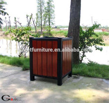 square wood planter with metal frame