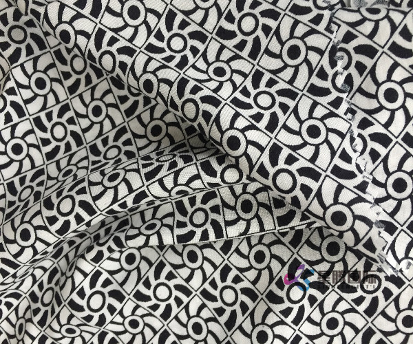 100% Rayon Plain Yarn Dyed Print Woven Fabric