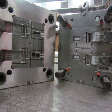 plastic injection tooling mold