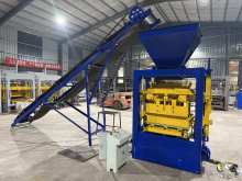 Semi automatic cement concrete block making machine