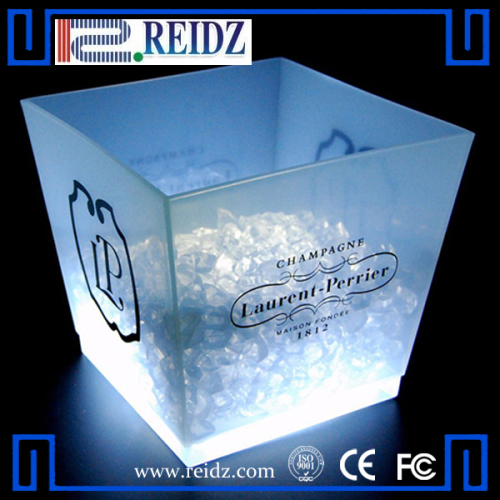 Cubo de hielo con cambio de color a control remoto con leds