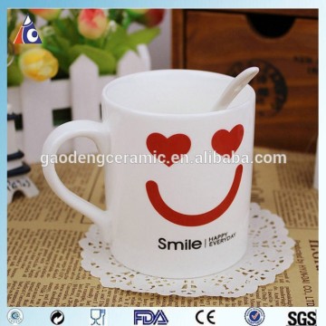 smile design new bone china ceramic mug with spoon