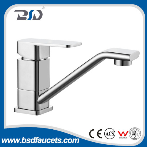 2016 china sanitary ware top sale kitchen faucet in chrome plated