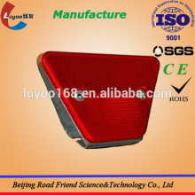 Trapezoid delineator reflective delineator